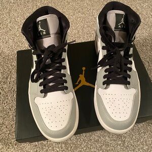 Nike Air Jordan 1 Mid Sneaker. Size 9.5